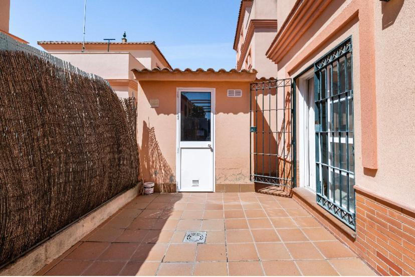 3 La Casa De Marilo Apartment Tomares Exterior photo